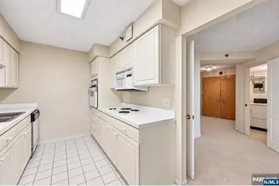 10 Smith Manor Boulevard, West Orange Township, NJ 07052 - Photo 17