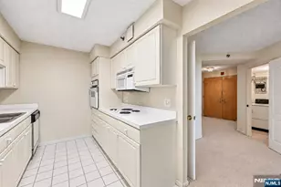 10 Smith Manor Blvd, West Orange Township, NJ 07052 - Photo 17