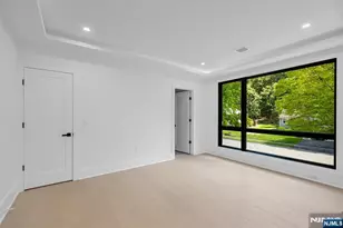 391 Burnet Pl, Paramus, NJ 07652 - Photo 35