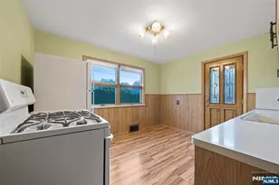 82 Fischer Ave, Nutley, NJ 07110 - Photo 11