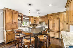 11 Tannery Ln, Roseland, NJ 07068 - Photo 5