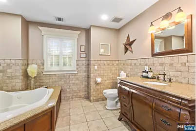 11 Tannery Lane, Roseland, NJ 07068 - Photo 21