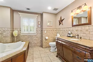 11 Tannery Ln, Roseland, NJ 07068 - Photo 21