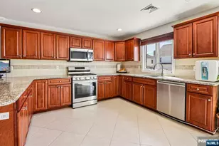 398 Lawton Ave C0398, Cliffside Park, NJ 07010 - Photo 9