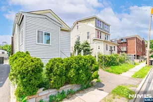 59 Augusta St, Irvington, NJ 07111 - Photo 3