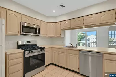 105 Quartz Lane, Paterson, NJ 07501 - Photo 3