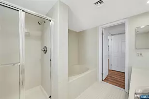 105 Quartz Ln, Paterson, NJ 07501 - Photo 15