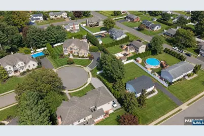 137 Hollywood Avenue, Fairfield, NJ 07004 - Photo 29