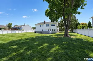 137 Hollywood Ave, Fairfield, NJ 07004 - Photo 23