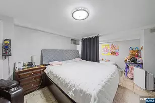 154 Ames St, Hackensack, NJ 07601 - Photo 35