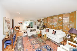 690 Orchard Ln, Franklin Lakes, NJ 07417 - Photo 7