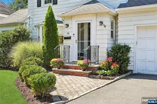 14 Wayland Dr, Verona, NJ 07044 - Photo 3