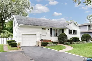 429 Polly Ann Terrace, Paramus, NJ 07652 - Photo 35