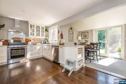 49 Meadow Lane, Bloomfield, NJ 07003 - Photo 7
