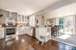 49 Meadow Ln, Bloomfield, NJ 07003 - Photo 7