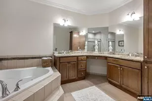 107 Windsor Ln, Ramsey, NJ 07446 - Photo 21