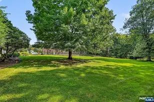 1 Carlyle Pl, Hillsdale, NJ 07642 - Photo 21