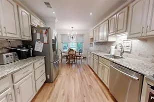 25 Stonegate Dr, Roseland, NJ 07068 - Photo 5