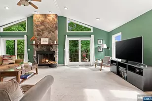32 Stanley Ave, Nutley, NJ 07110 - Photo 17
