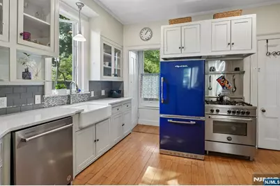 46 Monroe Place, Bloomfield, NJ 07003 - Photo 13