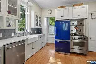 46 Monroe Pl, Bloomfield, NJ 07003 - Photo 13