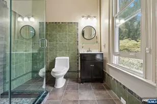 46 Monroe Pl, Bloomfield, NJ 07003 - Photo 23