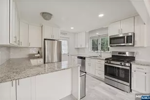 21 Kipp Ave, Lodi, NJ 07644 - Photo 7