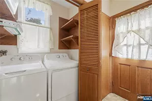 676 Belgrove Dr, Kearny, NJ 07032 - Photo 25