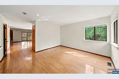 484 Teal Plaza, Secaucus, NJ 07094 - Photo 19