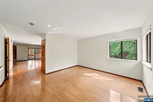 484 Teal Plaza, Secaucus, NJ 07094 - Photo 19