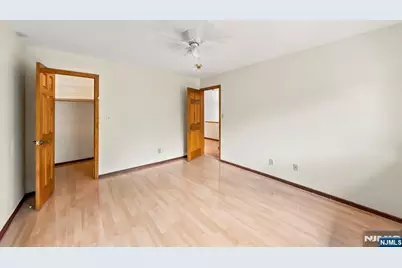 484 Teal Plaza, Secaucus, NJ 07094 - Photo 27
