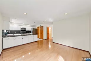 484 Teal Plaza, Secaucus, NJ 07094 - Photo 17