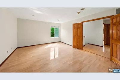 484 Teal Plaza, Secaucus, NJ 07094 - Photo 21