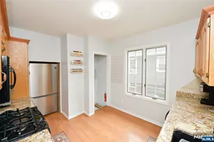 18 Minerva Ave, Hawthorne, NJ 07506 - Photo 9