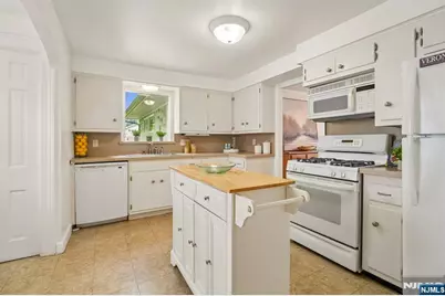 68 Linden Avenue, Verona, NJ 07044 - Photo 11