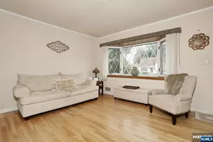 353 Albany St, Saddle Brook Township, NJ 07663 - Photo 3