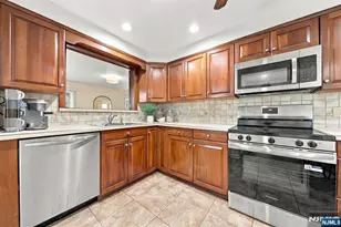 163 Cottage Rd, Wyckoff Township, NJ 07481 - Photo 13
