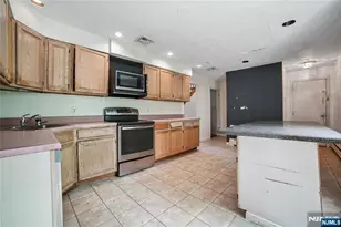 753 Washington Ave, Washington Township, NJ 07676 - Photo 11