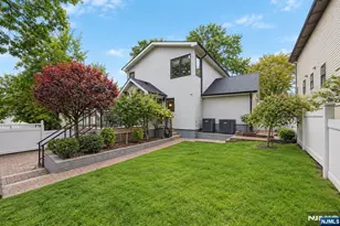 690 Ray Ave, Ridgefield, NJ 07657 - Photo 29