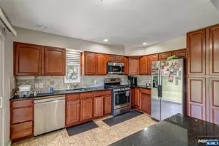 113 Willow St, Elmwood Park, NJ 07407 - Photo 13