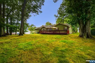 632 Iroquois St, Oradell, NJ 07649 - Photo 39