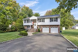 11 Oakland Terrace, Fairfield, NJ 07004 - Photo 27