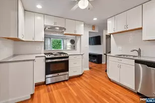 35 Deerfield Dr, West Orange Township, NJ 07052 - Photo 7