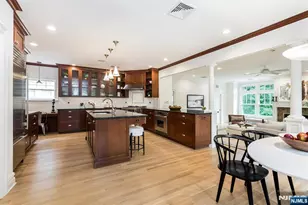 121 Christopher St, Montclair, NJ 07042 - Photo 11