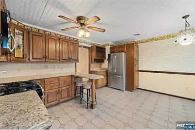 222 Vreeland Avenue, Nutley, NJ 07110 - Photo 13