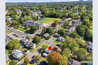 116 Grove Avenue, Verona, NJ 07044 - Photo 39