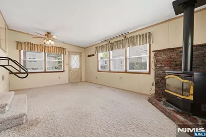 116 Grove Avenue, Verona, NJ 07044 - Photo 15