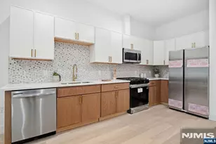 643 S 10th St, Newark, NJ 07108 - Photo 7