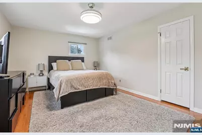 8 Mountain Way, Cedar Grove, NJ 07009 - Photo 23