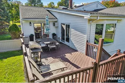 8 Mountain Way, Cedar Grove, NJ 07009 - Photo 31